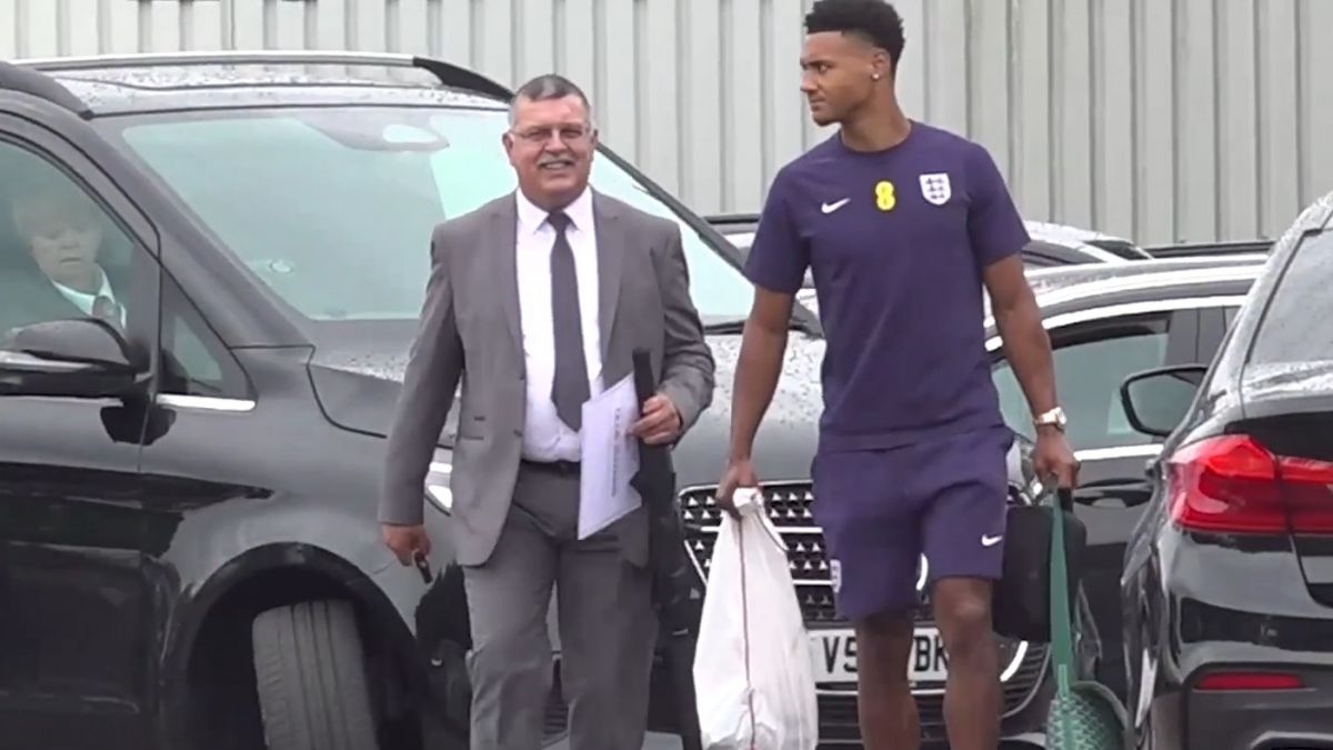 بازگشت غریبانه بازیکنان تیم ملی انگلیس به این کشور پس از نایب قهرمانی یورو 2024