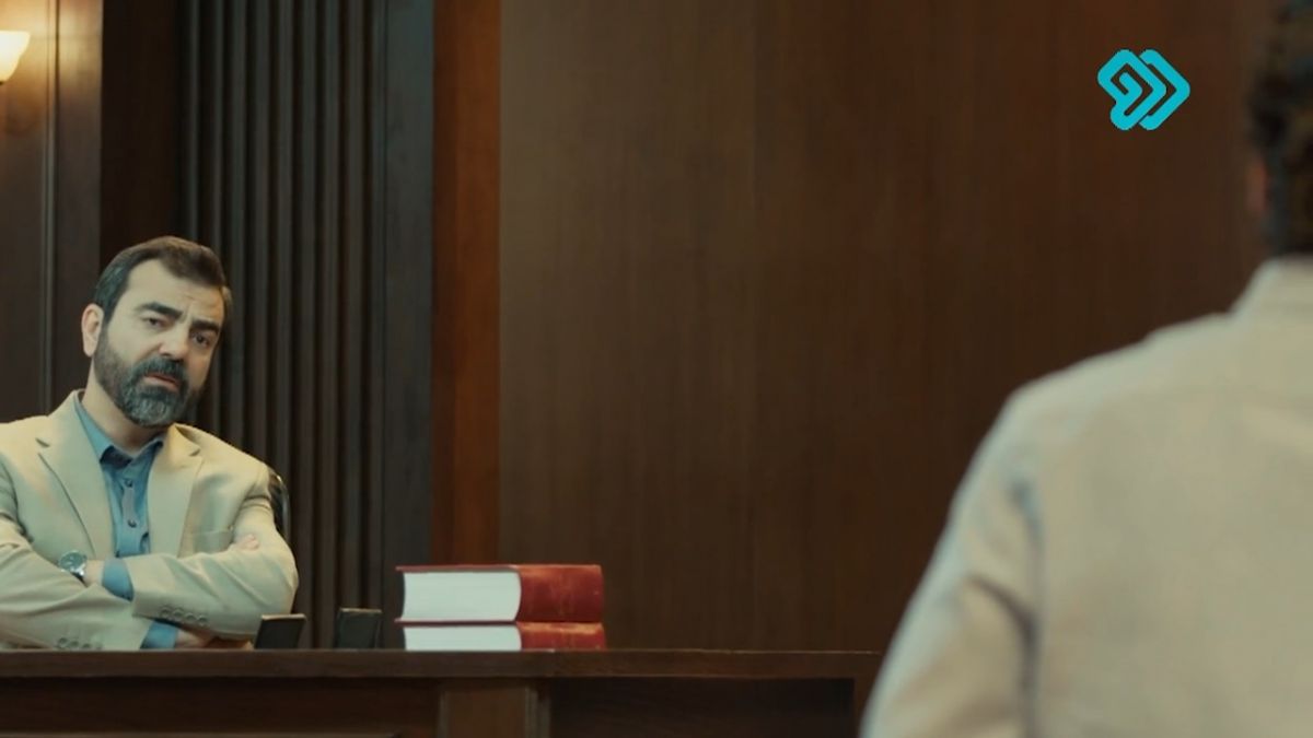 آقای قاضی/ آقای قاضی در جلسه دادگاه شکایت بازیکن ملی پوش: ماشین صد میلیاردی یک ماشین عادی است؟