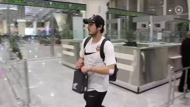 استقبال باشگاه سپاهان از کاروان شباب الاهلی و سردار آزمون