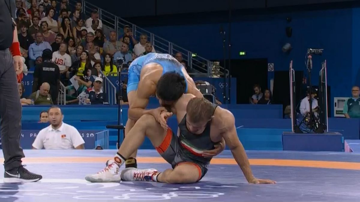 المپیک 2024/ شکست محسن نژاد مقابل کشتی گیر قرقیزستان در رده بندی وزن 60 کیلوگرم