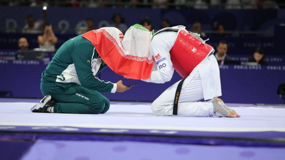 المپیک 2024/ خوشحالی خاص آرین سلیمی و مجید افلاکی در پایان بازی فینال