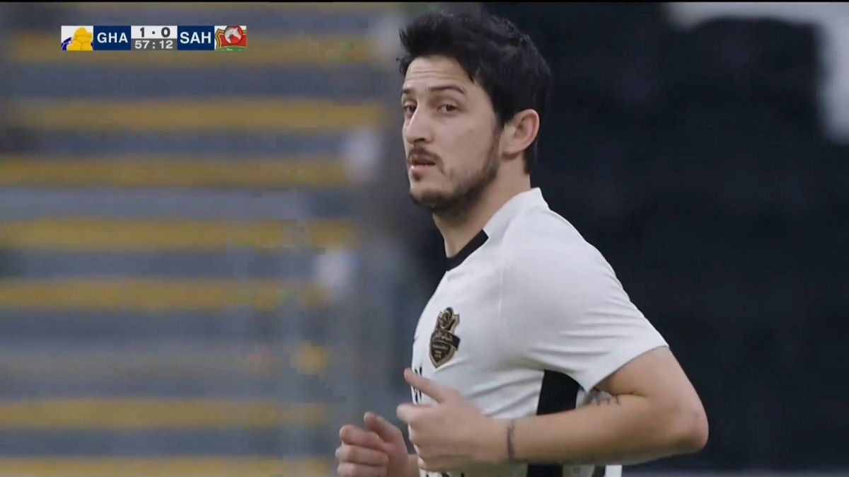 ورود سردار آزمون به زمین و موقعیت گلزنی که از دست داد