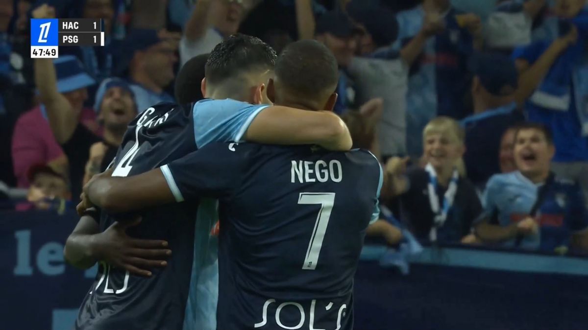 گل اول لوآور به پاری سن ژرمن (گاتیر لوریس)