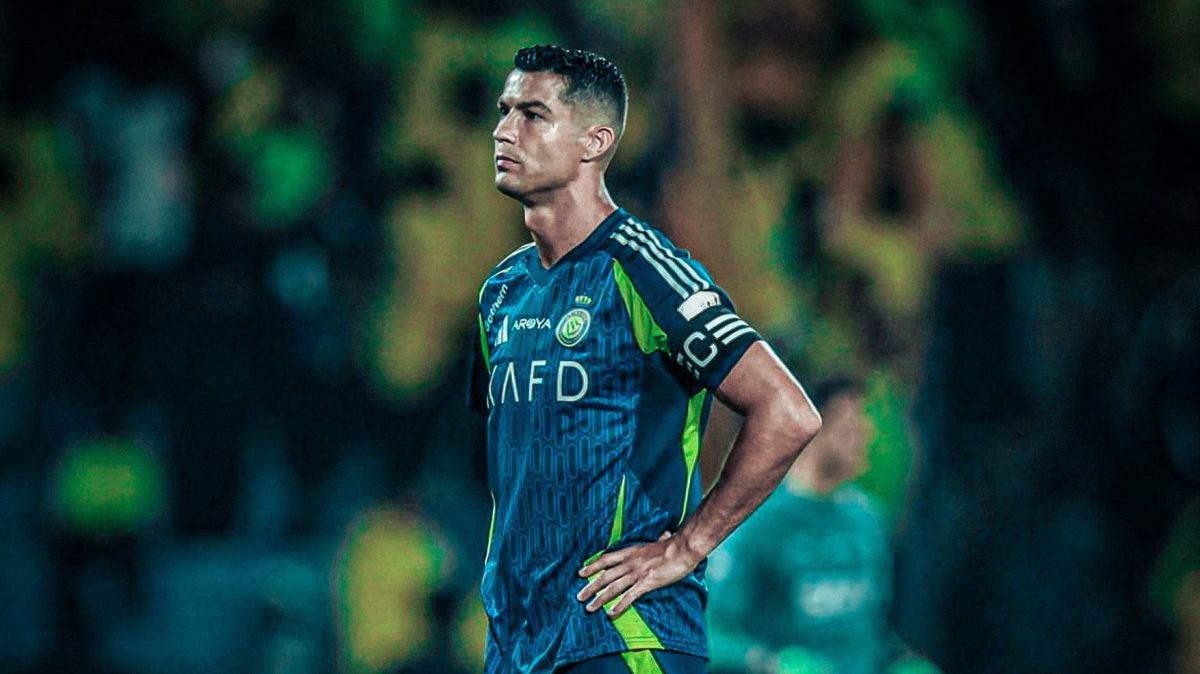 واکنش رونالدو به عملکرد بازیکنان النصر پس از دریافت گل چهارم از الهلال: شما خواب هستید!