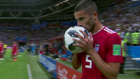 اوت دستی تاریخی میلاد محمدی در جام جهانی 2018