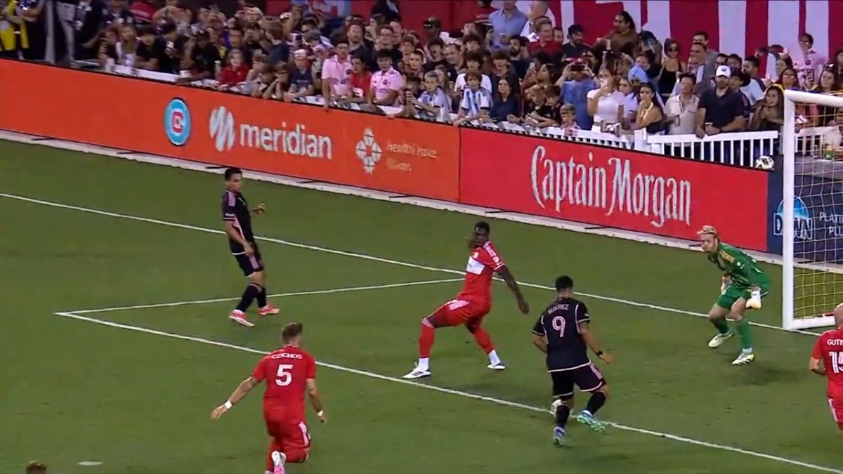 گل سوم اینترمیامی به شیکاگو فایر (دبل سوارز)