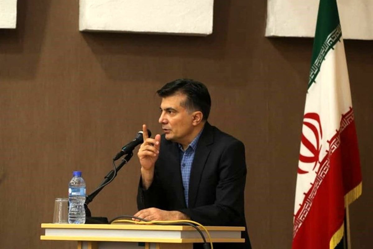 رفعتی: روز پنجشنبه از ورزشگاه شهید نصیری بازدید میکنیم/ باید امکان نصب VAR فراهم شود
