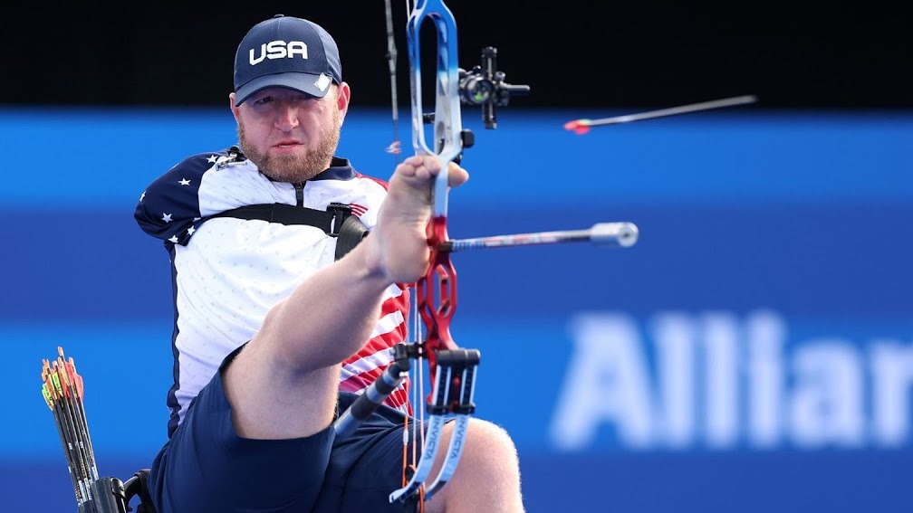 اتفاق جذاب در پارالمپیک 2024/ کسب مدال طلا توسط ورزشکار بدون دست آمریکا در تیر و کمان