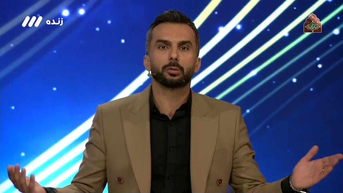 فوتبال برتر/ انتقاد مجری فوتبال برتر از ابوالفضل کوهی؛ اگر با یک تکل خوشحال میشوی که خوشحال باش!