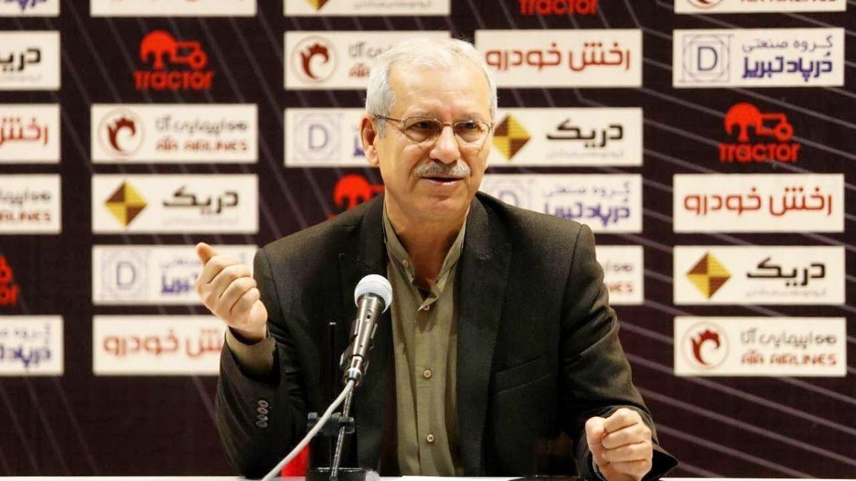 فوتبال برتر/ انتقادهای هوشنگ نصیرزاده از مدیریت باشگاه استقلال؛ به شما ربطی ندارد که دخالت می‌کنید!