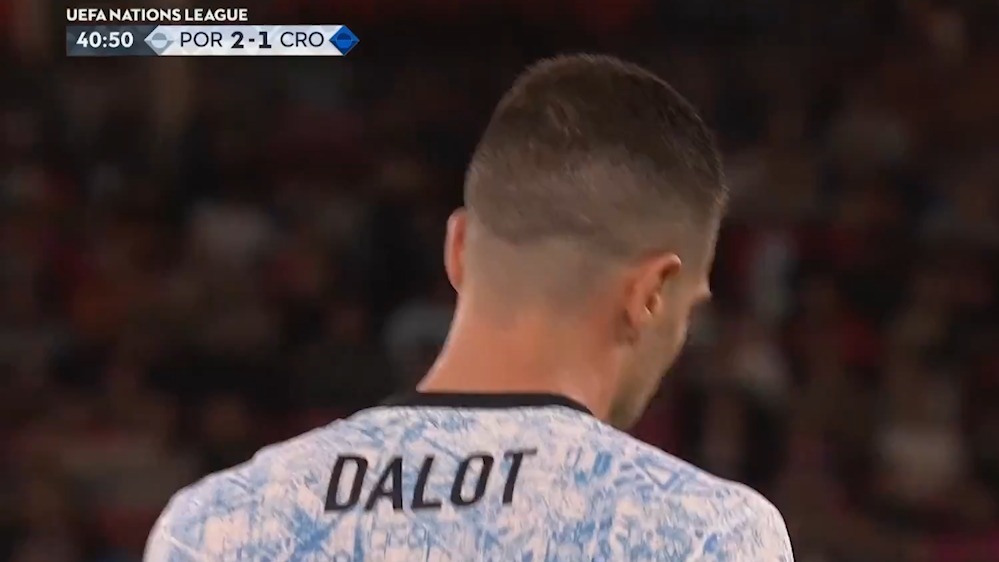 گل اول کرواسی به پرتغال (گل به خودی دالو)