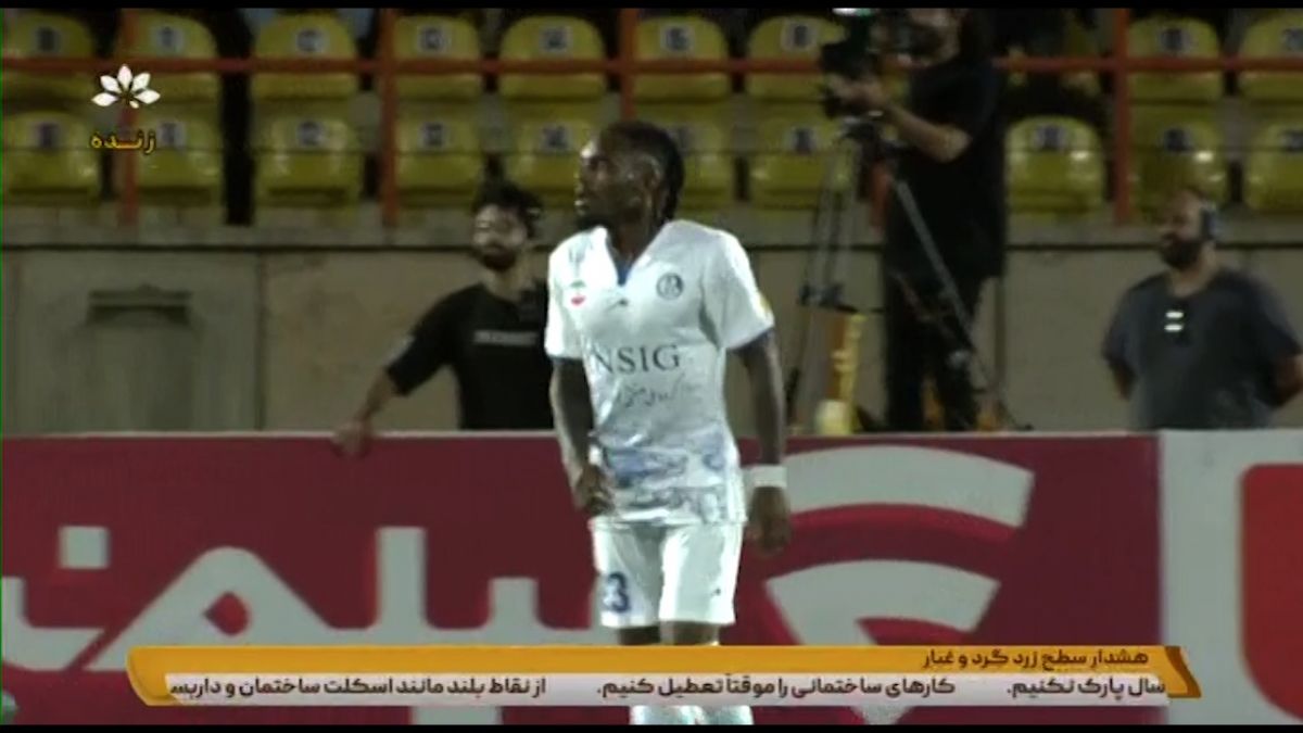 گل اول استقلال خوزستان به شمس آذر (بیفوما) / تکنولوژی خط آفساید گل را تایید کرد