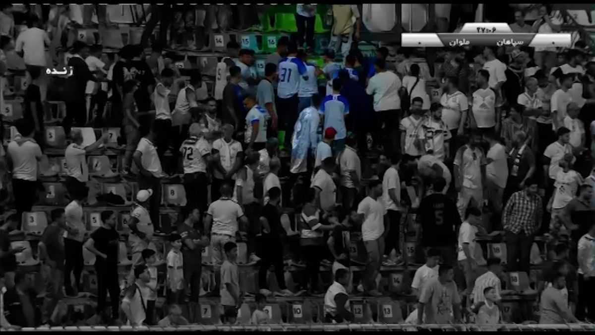 فوت هوادار ملوان در بازی با سپاهان