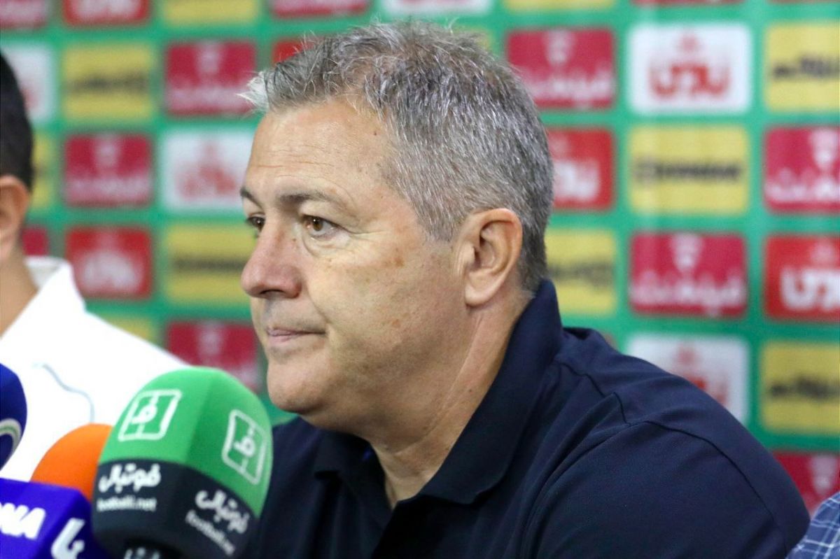اسکوچیچ: امتیازات بسیار راحتی را جلوی پرسپولیس و ذوبآهن از دست دادیم/ حریف 45 دقیقه فقط دفاع کرد