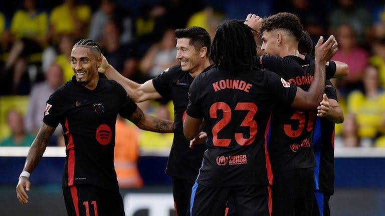 گل دوم بارسلونا به ویارئال (دبل لواندوفسکی)