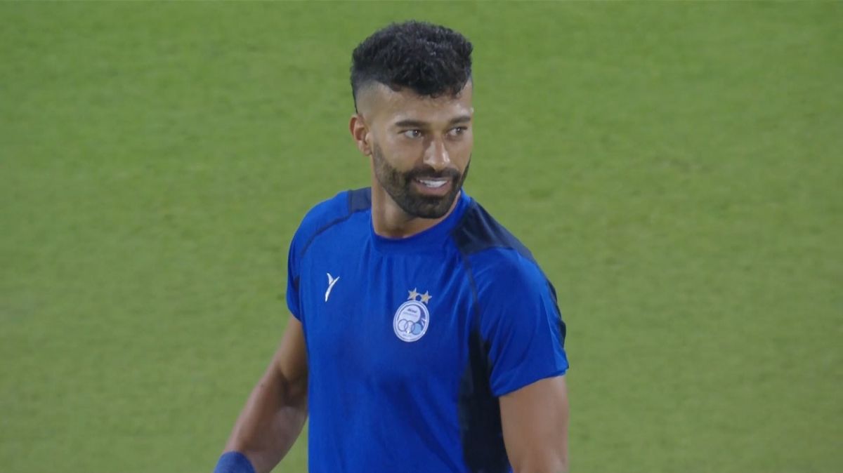 گرم کردن بازیکنان السد و استقلال قبل از آغاز بازی