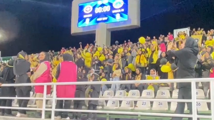 اختصاصی/ حضور بانوان سپاهانی برای تماشای بازی مقابل استقلال تاجیکستان