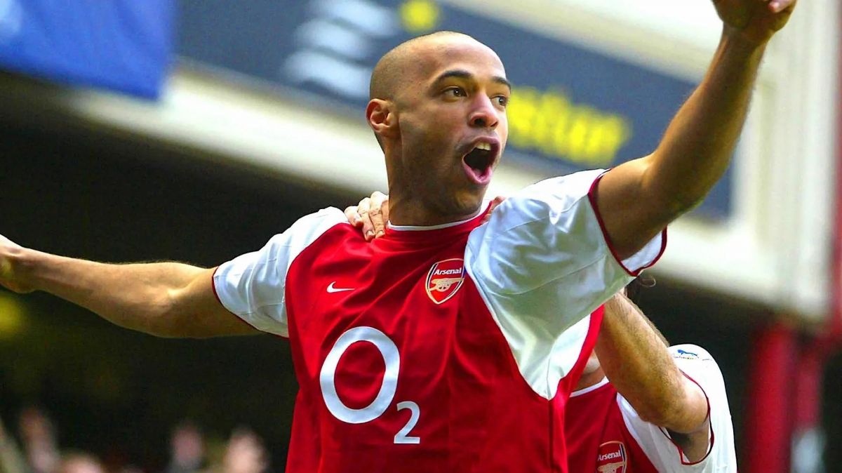 در چنین روزی/ سوپرگل پشت پای تیری آنری به چارلتون (سال 2004)