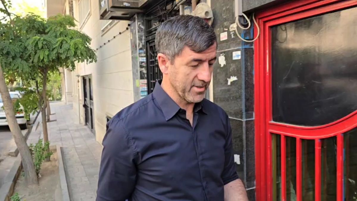 اختصاصی/ ورود کریم باقری به ساختمان باشگاه پرسپولیس