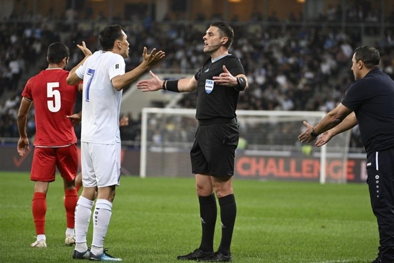 حواشی بازی ازبکستان - ایران| اعتراض نیمکتنشینان ایران به داور پس از رد پنالتی