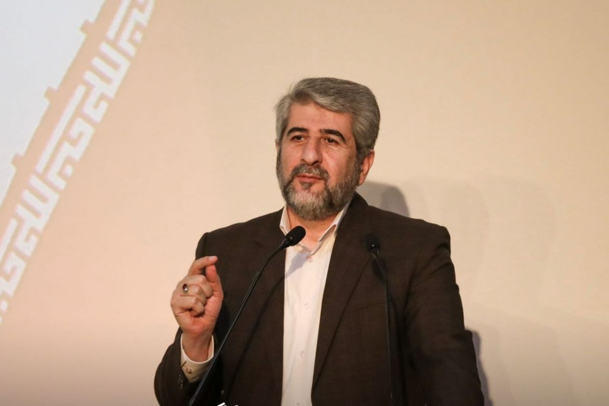 یوسفزاده: برای شادی و نشاط جامعه، لازم است تیمهای قهرمانی از جمله فوتبال بسیار پرقدرت ظاهر شوند