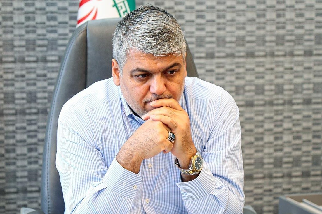 همدانی خطاب به مدیران استقلال: همه با هم استعفا دهید و به دنبال زندگیتان بروید!