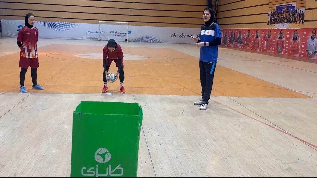 اختصاصی/ ستارگان تیم فوتسال سایپا برای اجرای یک چالش جالب، مقابل دوربین "فوتبالی" قرار گرفتند