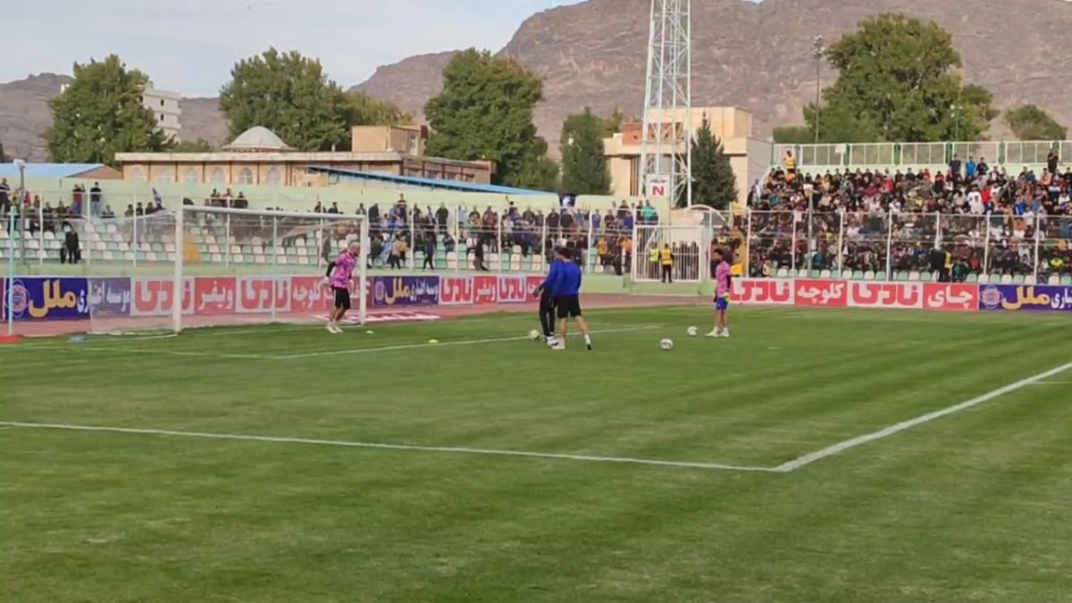 اختصاصی/ گرم کردن بازیکنان خیبر خرم آباد و استقلال