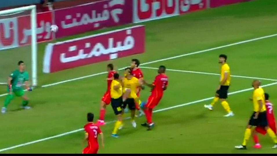 گل اول فولاد به سپاهان (گل به خودی سیاوش یزدانی)