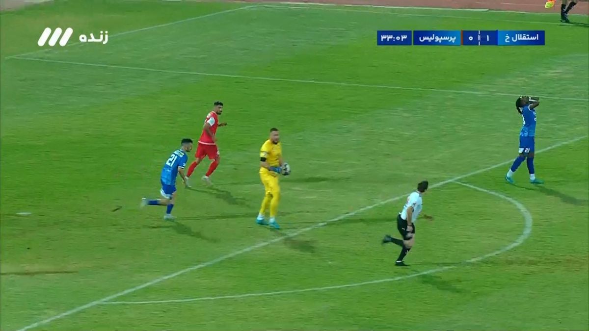 فرصتسوزی بیفوما و واکنش عالی الکسی گوئندوز