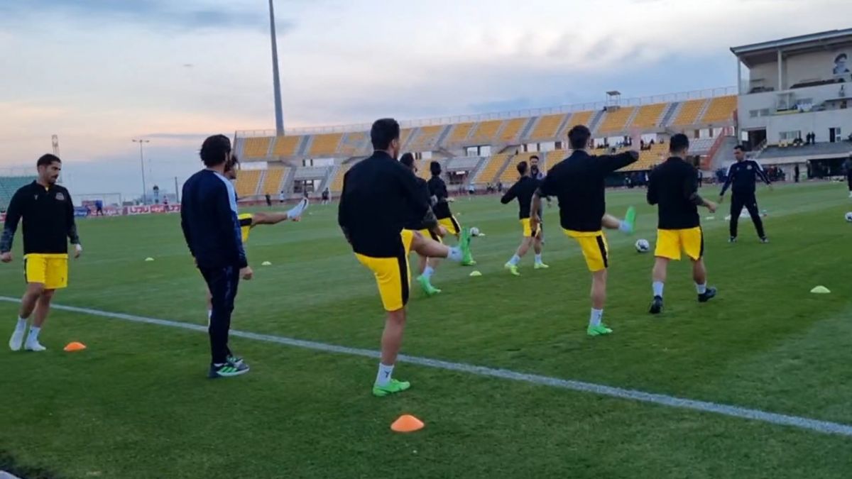 اختصاصی/ ورود و گرم کردن بازیکنان شمس آذر و خیبر خرم آباد