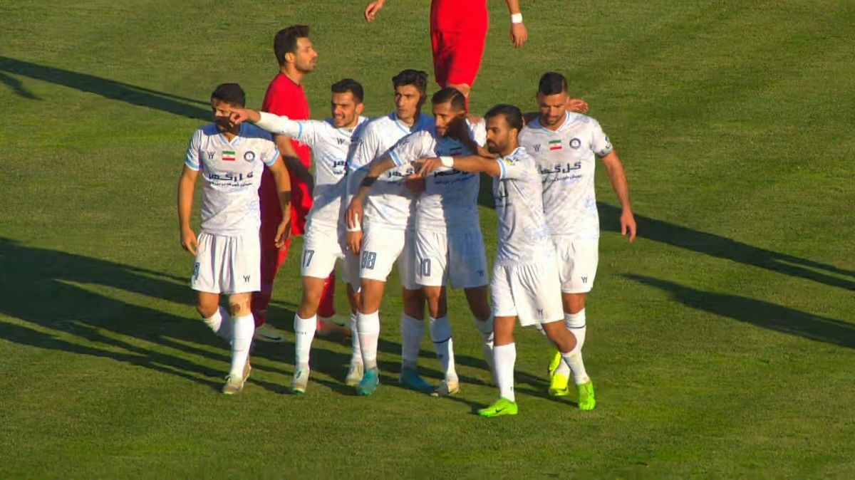 گل اول گل گهر سیرجان به تراکتور (مهدی تیکدری)