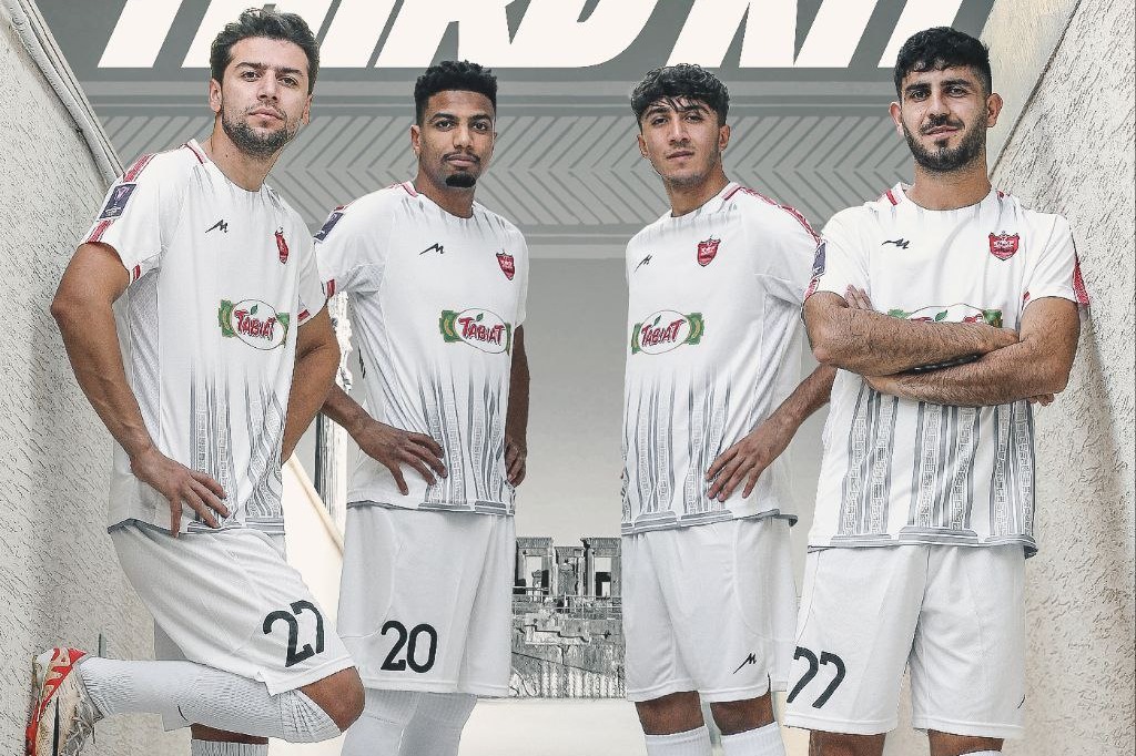 رونمایی رسمی از کیت سوم پرسپولیس، برگرفته از ستونهای تخت جمشید (عکس)