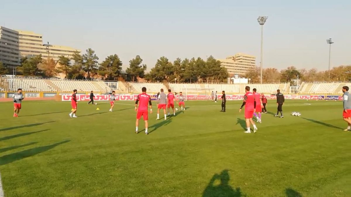 اختصاصی/ گرم کردن دو تیم استقلال خوزستان - هوادار قبل از مسابقه