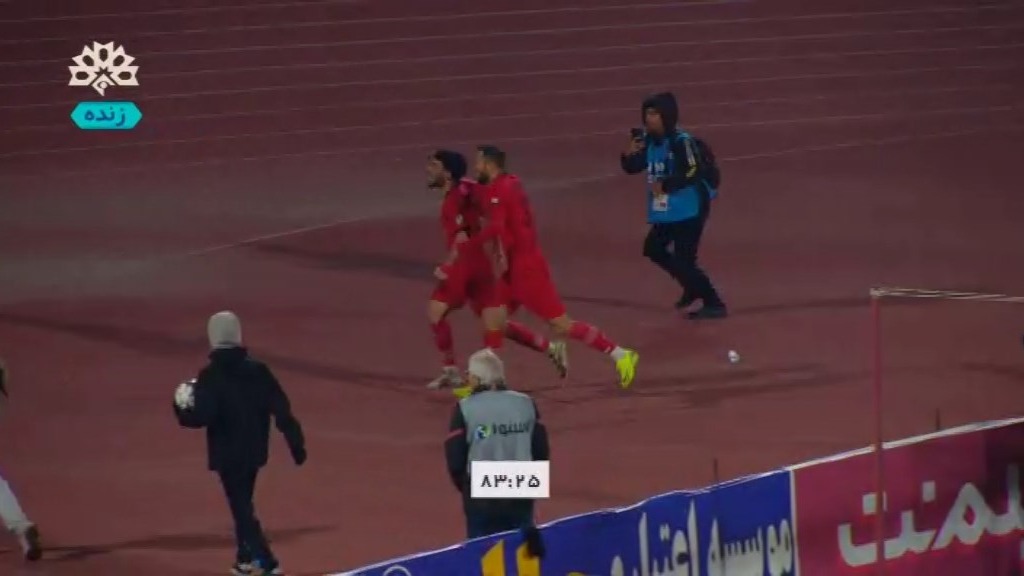 گل اول تراکتور به چادرملو اردکان (مهدی هاشم نژاد)