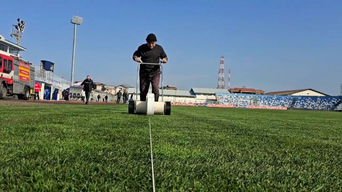 اختصاصی/ آماده سازی ورزشگاه سیروس قایقران برای تقابل ملوان و پرسپولیس