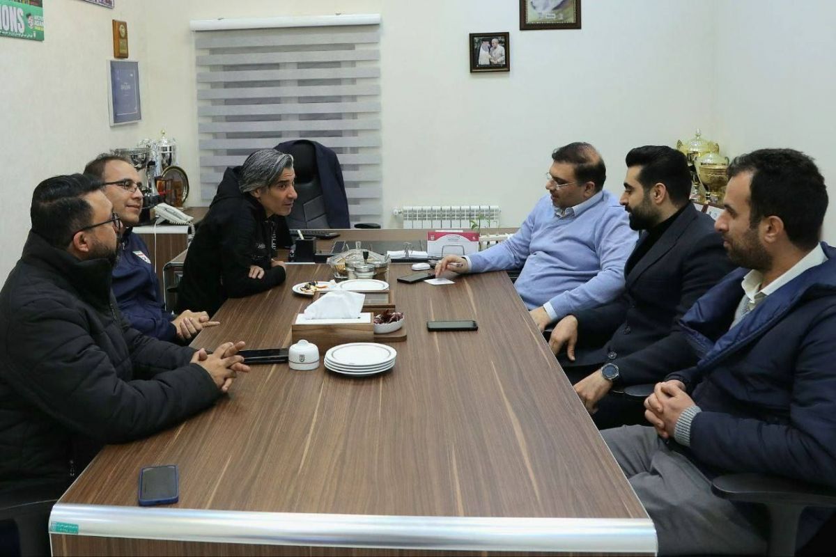 جلسه شبانه رئیس کمیته فوتسال با شمسایی در خصوص برنامههای آتی تیم ملی