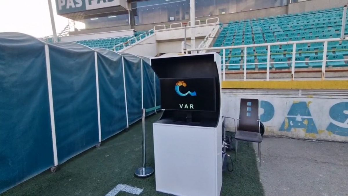 اختصاصی/ دستگاه وی ای آر آماده برای دیدار هوادار و نساجی