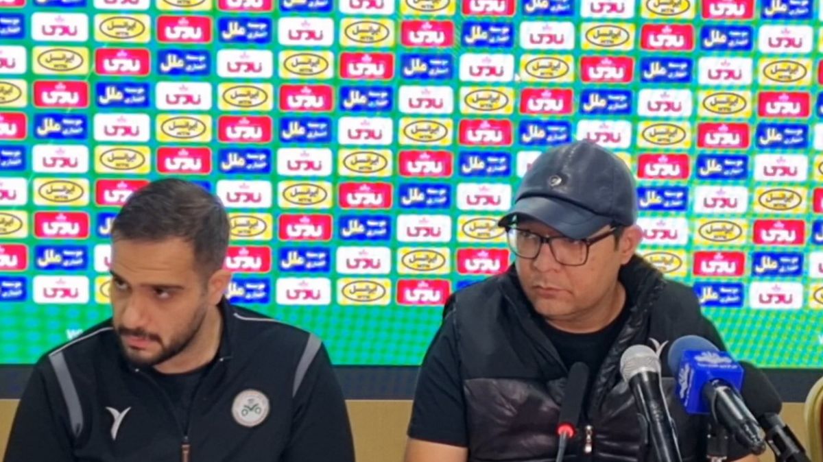 اختصاصی/ نشست خبری محمد ربیعی سرمربی ذوب آهن قبل از دیدار با ملوان