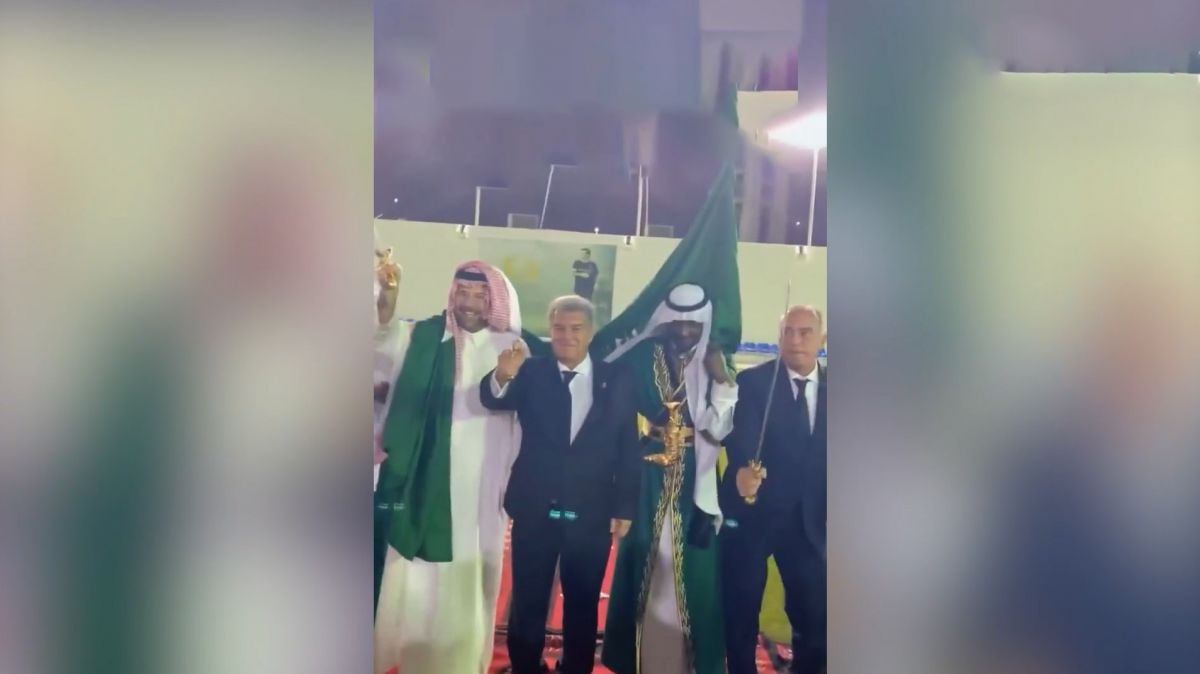 حرکات موزون خوان لاپورتا مدیرعامل بارسلونا با عرب ها!