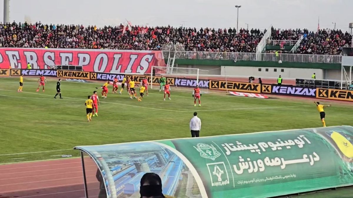 اختصاصی/ گل اول سپاهان به پرسپولیس از قاب دوربین فوتبالی