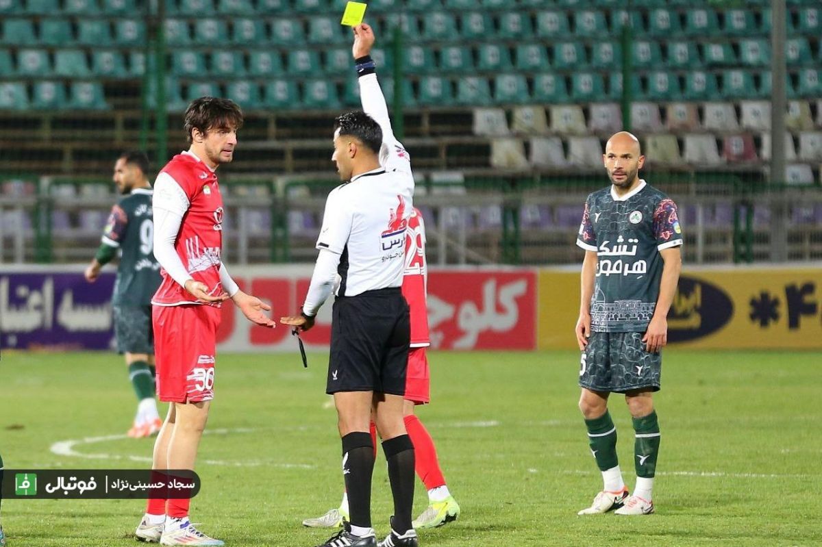 داور بازی ذوب آهن و پرسپولیس چند جلسه محروم میشود؟