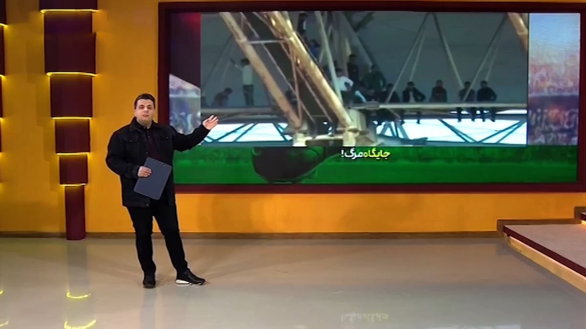 هواداران در جایگاه بسیار خطرناک در ورزشگاه فولاد آرنا و تماشای بازی فولاد و پرسپولیس!