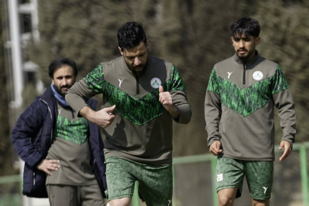 مهاجم ذوب‌آهن؛ از پادرمیانی برای تراکتوری‌ها تا سودای گلزنی!