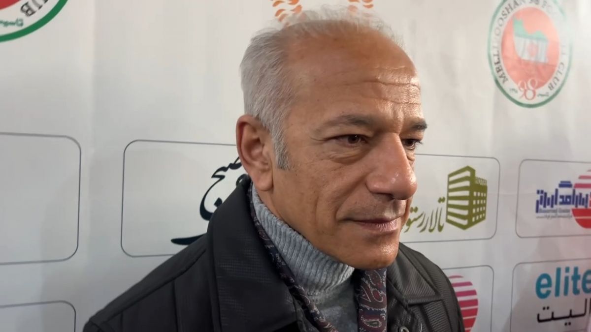 اختصاصی/ محمد خاکپور: فوتبال را زیاد دنبال نمی کنم، ما توان مقابله با کشورهای همسایه را نداریم