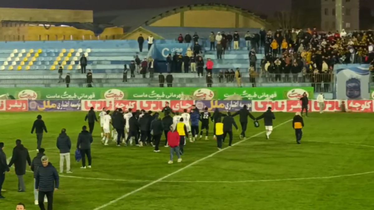 حواشی بازی آریو اسلامشهر و برتری برابر مس سونگون