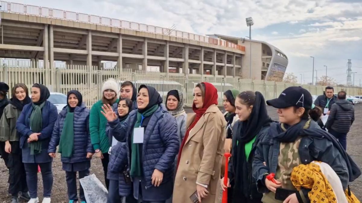 صحبتهای هواداران شمس آذر قبل از بازی با ملوان