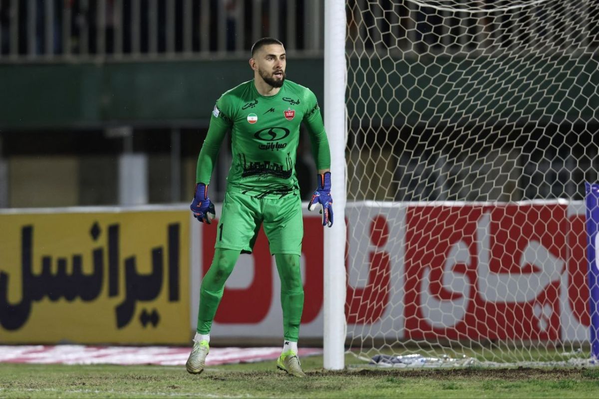 دروازهبان پرسپولیس به تیم ملی الجزایر دعوت شد