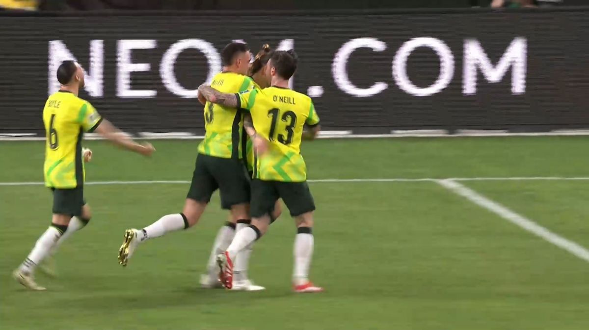 گل سوم استرالیا به اندونزی (جکسون ایروین)