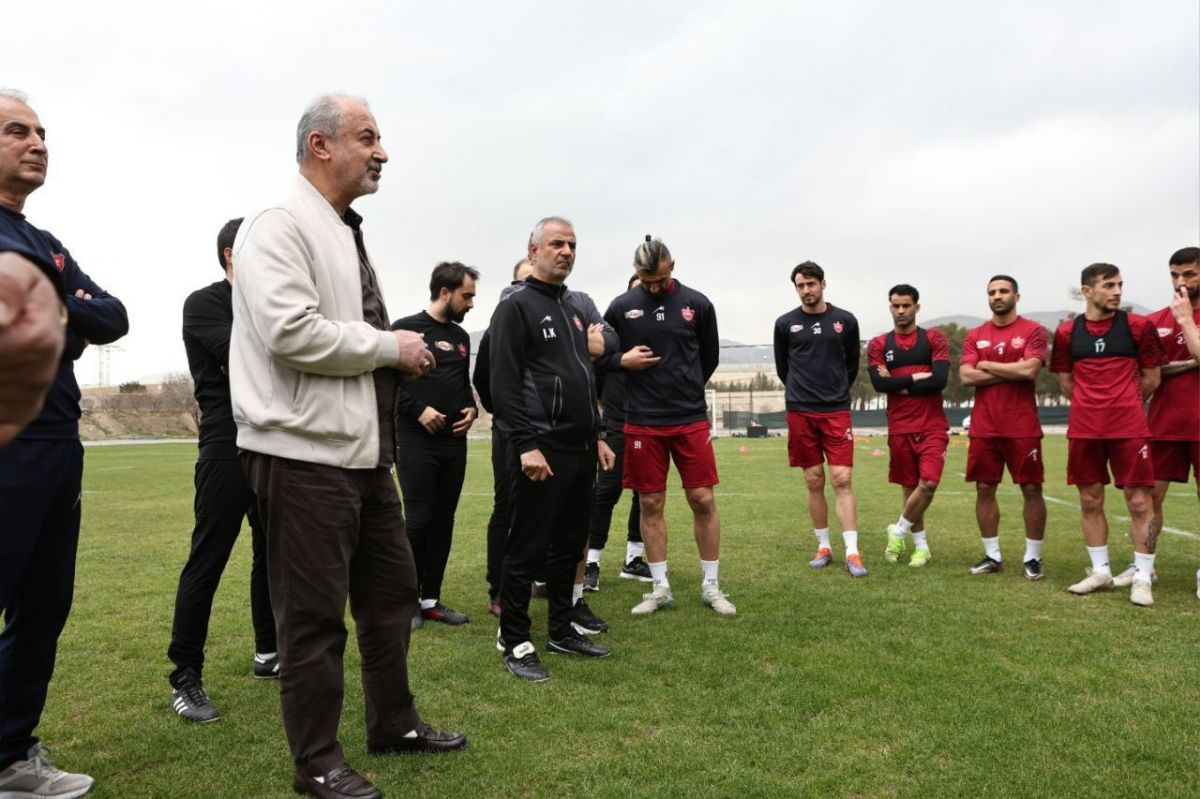 کارتال به پرسپولیسیها مرخصی نداد